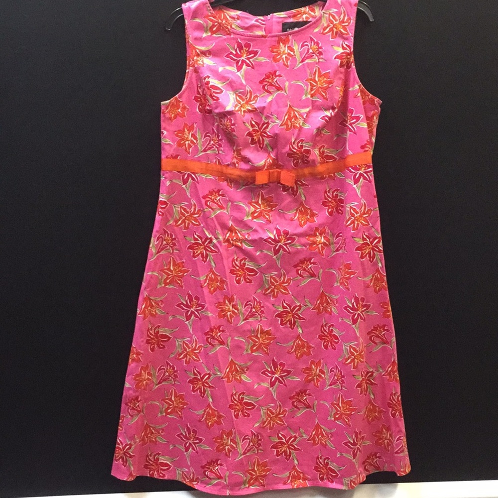 Sag Harbor Sleeve Less Dress. - Picture 1 of 4